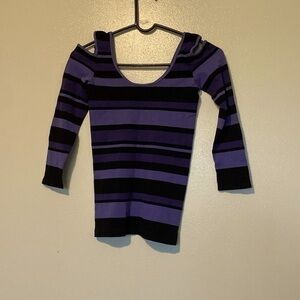 Tees by Tina purple and black striped cold shoulder sleeve shirt one size